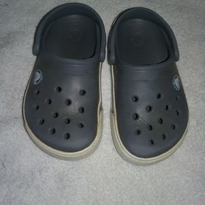 Toddler crocs